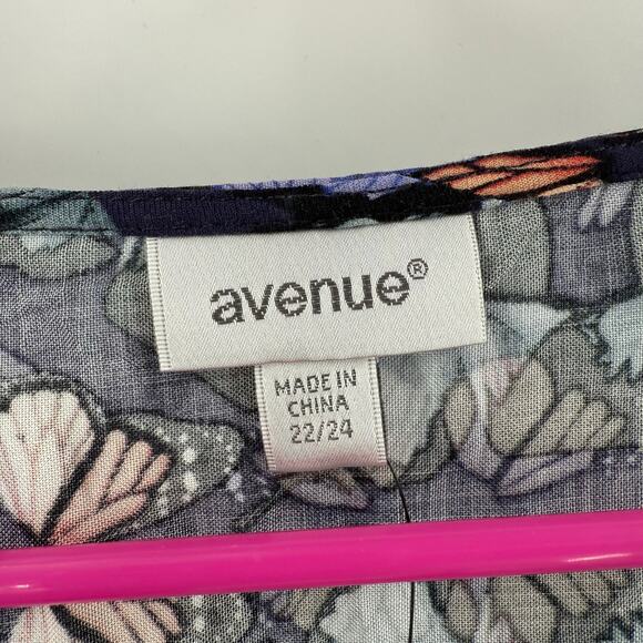 Avenue Tunic Top Womens Size 22/24 Harper V-Neck Butterfly Ruffle Plus Curvy NWT - Picture 4 of 14